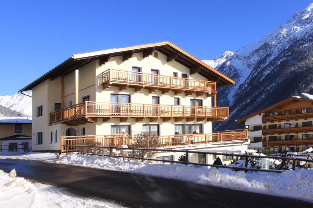 Haus Montjola Hotel Sölden Buitenkant foto