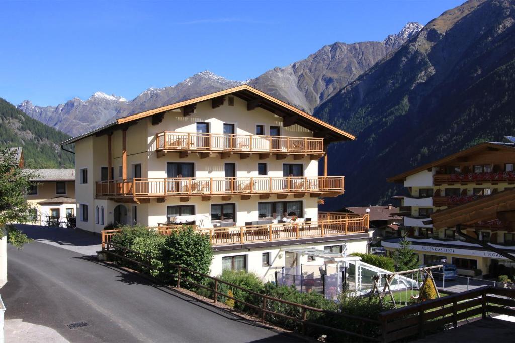 Haus Montjola Hotel Sölden Buitenkant foto